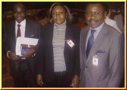 Maître Gaston NGAMKAN en compagnie de son Excellence Monsieur l'Ambassadeur du Cameroun à BONN (Allemagne) 
dont la compétence territoriale s'étend jusqu'en Autriche (Mr Jean MELAGA) et de Mme Suzanne NEMB du Ministère des transports.
